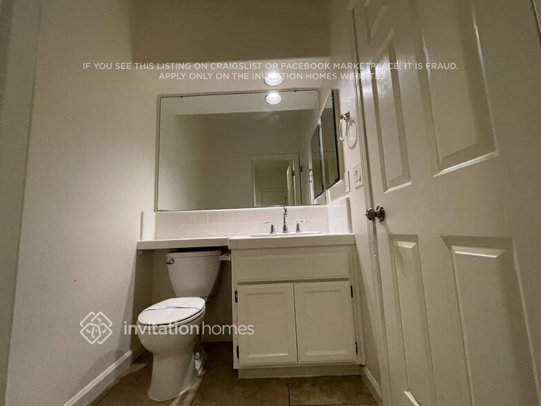 Building Photo - 869 Lariat Loop