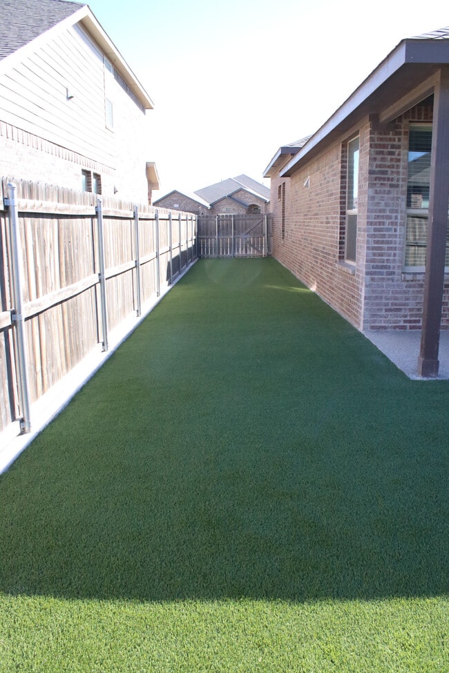 Building Photo - 6814 Colony Rd