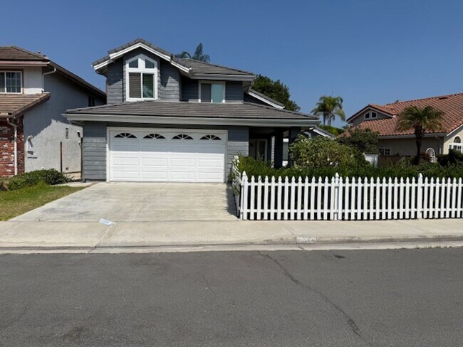 Building Photo - ***$2000 off second month rent*****White P...