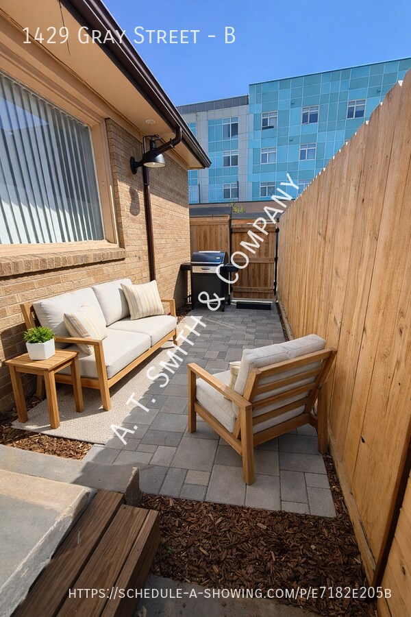 Building Photo - 1429 Gray St