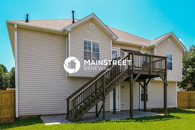 Building Photo - 4 Bedroom Pet-Friendly Home in REX, GA with Main Street Renewal