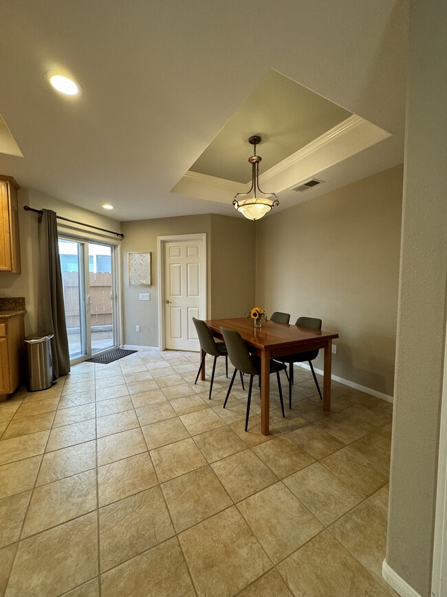 Dining area - 2026 Garnet Ave