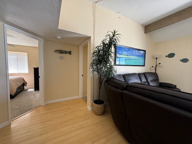 Building Photo - 2BR FULLY FURNISHED CONDO WITH UTILITIES A...