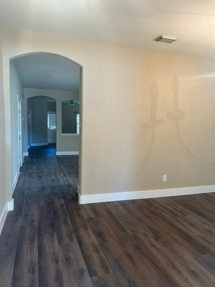 Building Photo - 20922 Barbons Heath Ct