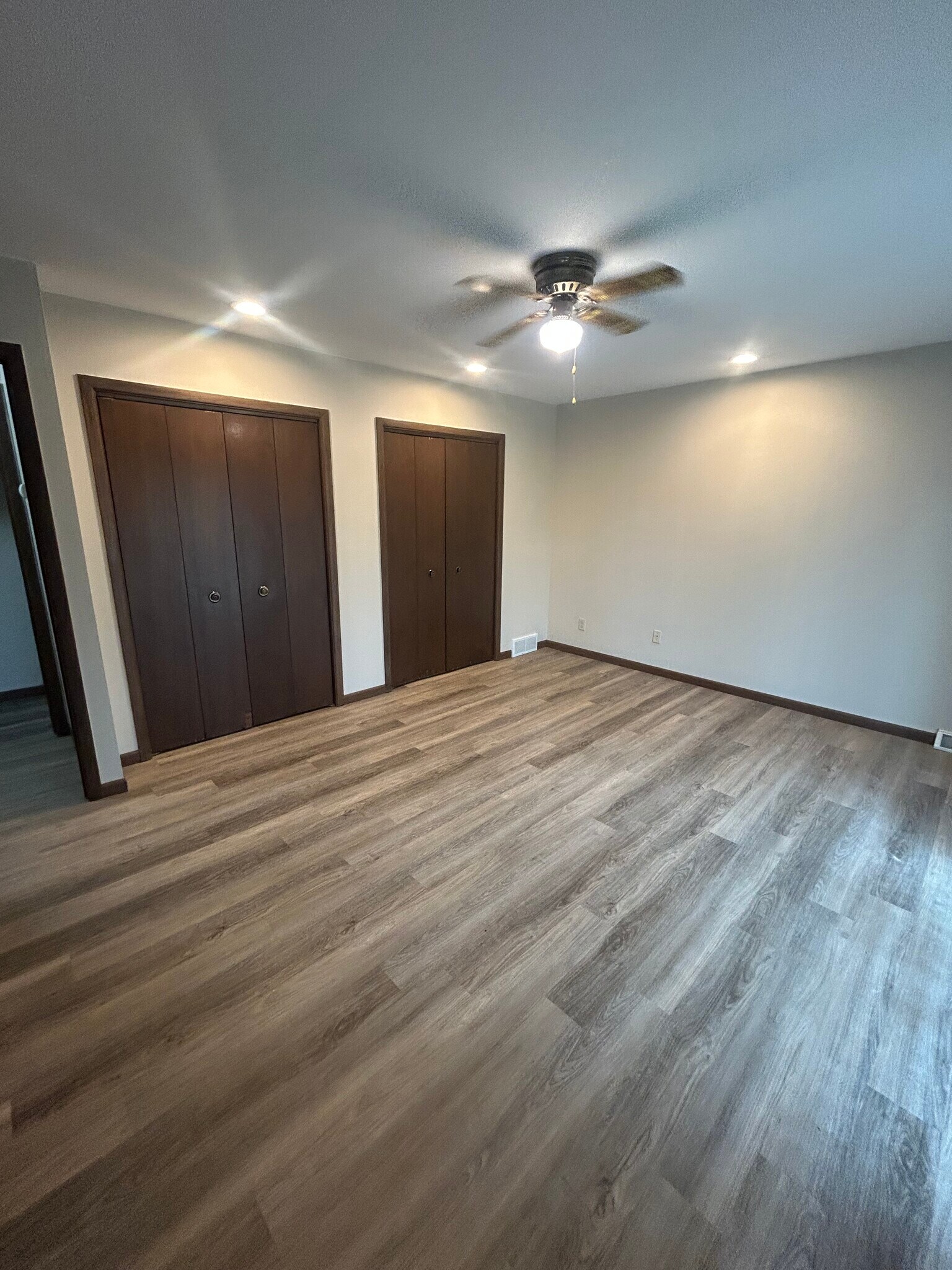 Primary bedroom - 3001 Churchill Dr