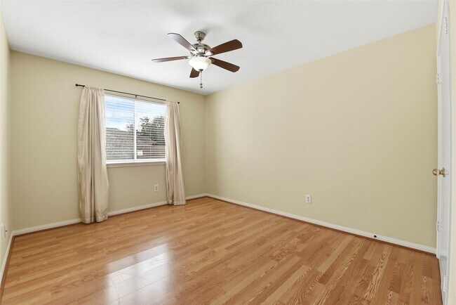 Building Photo - 14722 Trailbrook Dr