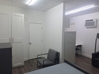 Building Photo - 4500 N Dixie Hwy