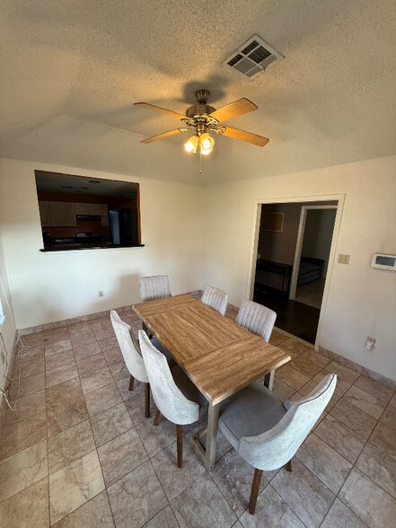 Building Photo - 1330 Horace St