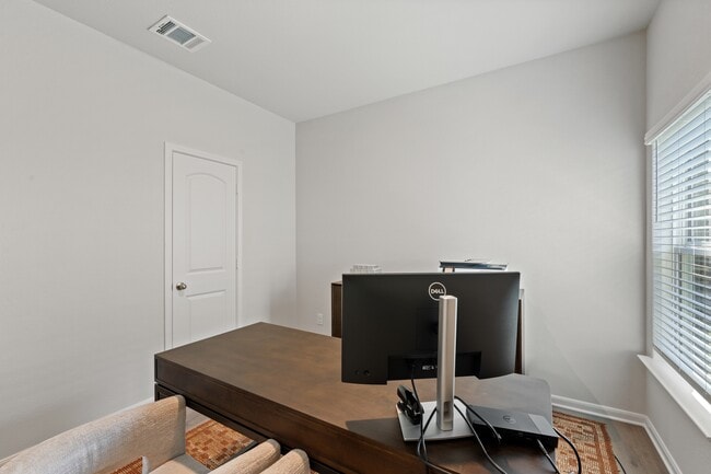 Building Photo - 1012 Camelia Grv Ct