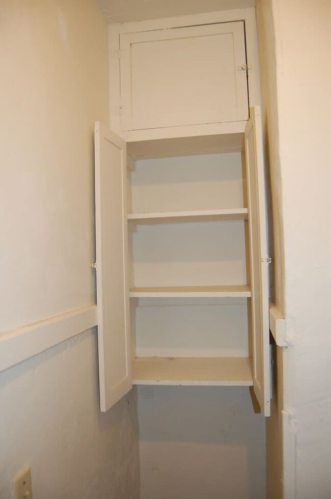Building Photo - 1742 S 14th St