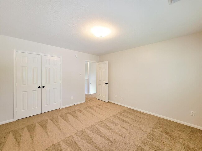 Building Photo - 6810 Keithwood Cir S