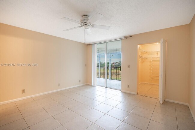 Building Photo - 260 NW 76th Ave