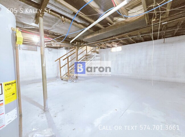 Building Photo - 605 S Kaley St