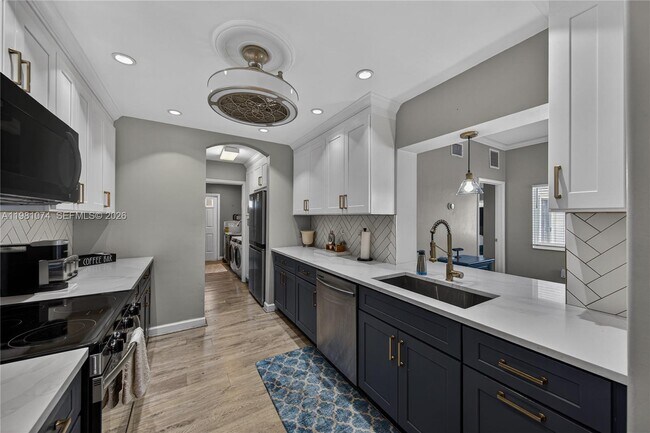 Building Photo - 2161 NE 62nd Ct