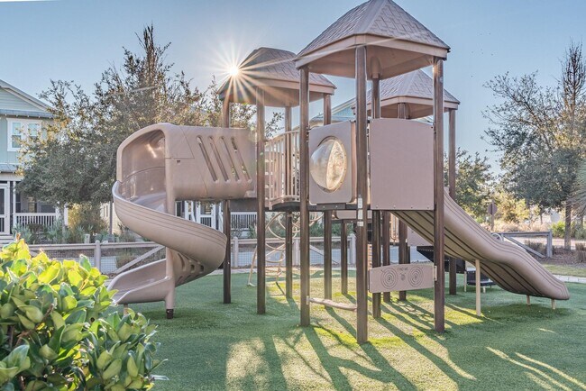 Building Photo - 616 Sandgrass Boulevard