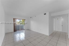 Building Photo - 2800 SW 7th St