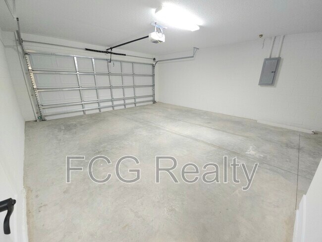 Building Photo - 7771 N Keystone Dr