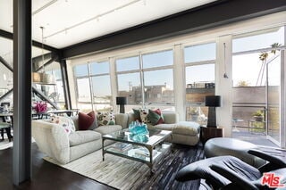 Building Photo - 1513 9th St