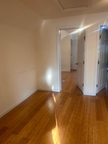Building Photo - 316 Summer Ave