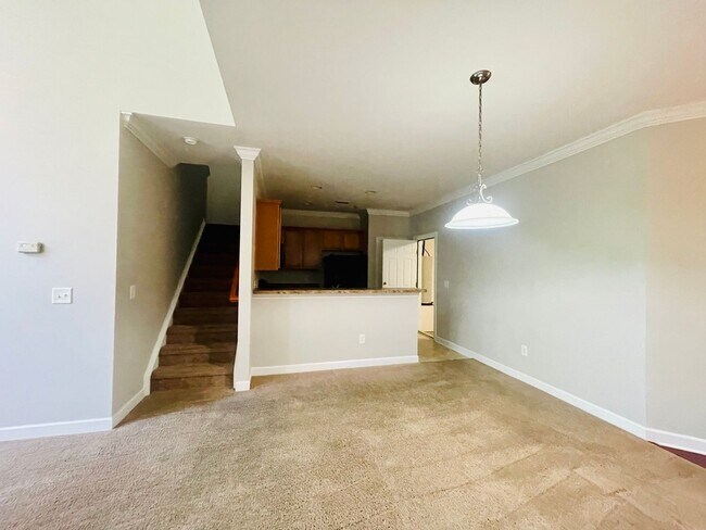 Building Photo - 3 Bedroom/2.5 Bath Townhome with garage in Wild Wing!