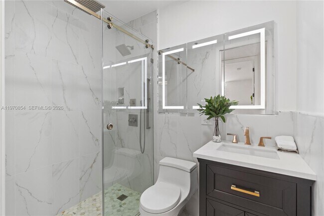 Building Photo - 626 Coral Wy