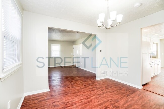 Building Photo - Charming 4 Bedroom in Grove City!