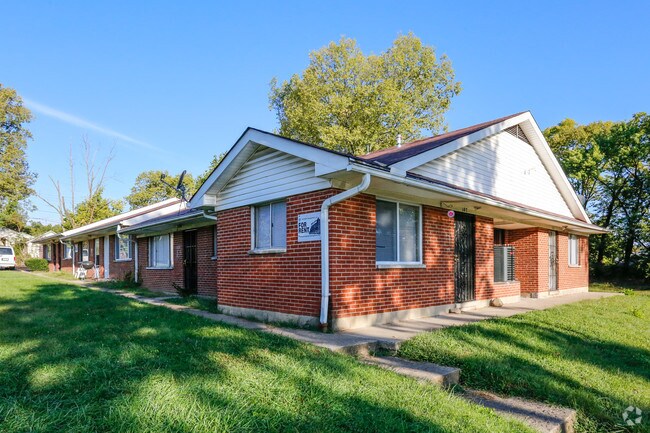 Primary Photo - North Plaza Apartments