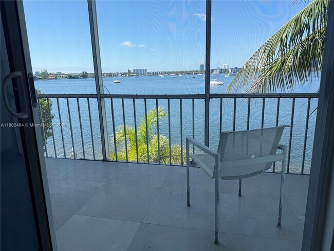 Building Photo - 3000 Marcos Dr