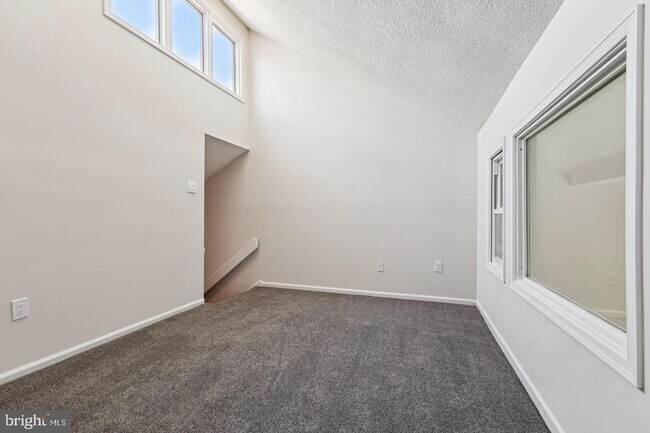 Building Photo - 106 Harvest Ln