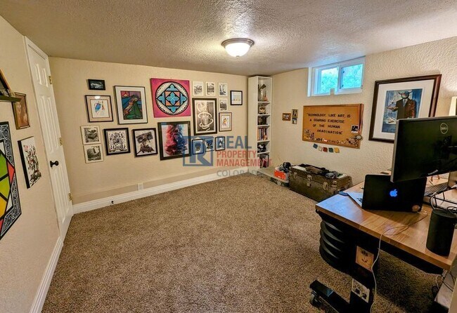 Building Photo - 908 Wolff St