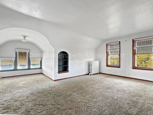 Building Photo - 603 Franklin Ave