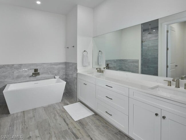 Building Photo - 1448 10th St N