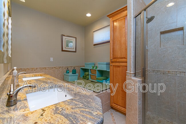 Building Photo - 217 16th St