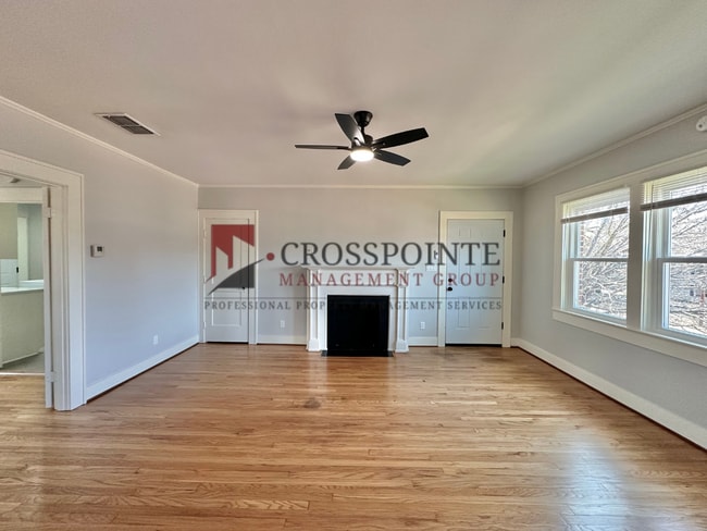 Building Photo - 526 S Bonner Ave