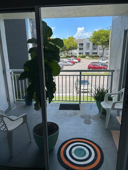 Building Photo - 8600 SW 212th St