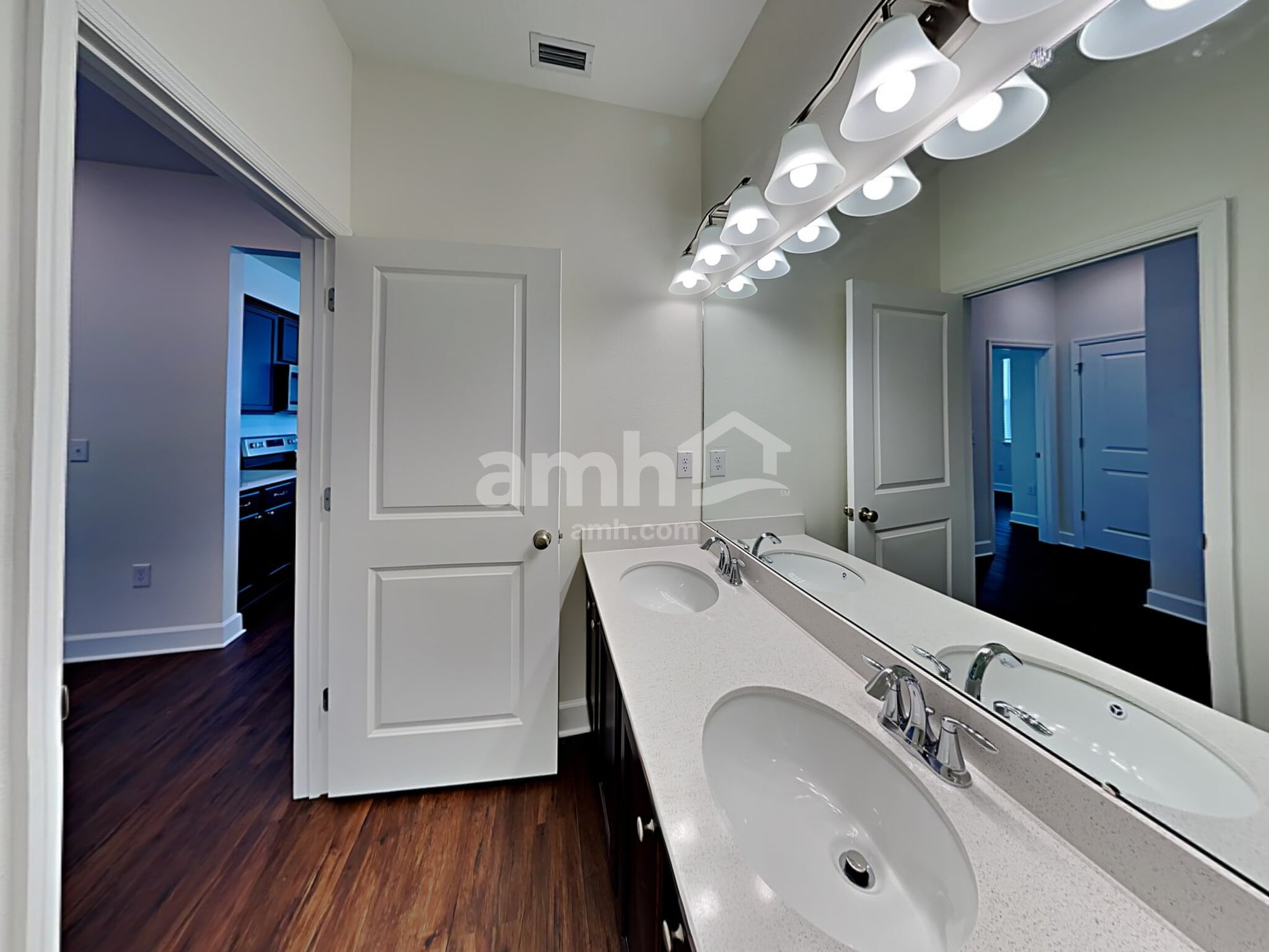 Building Photo - 2216 Saffron Walden Dr