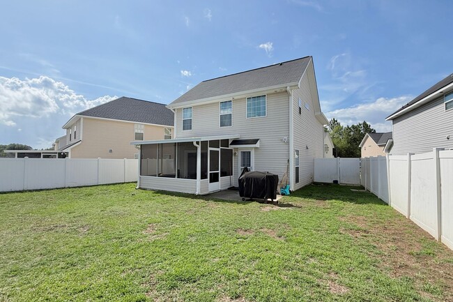Building Photo - AVAILABLE NOW! (Small Pets Preferred) | $500 RENT CREDIT