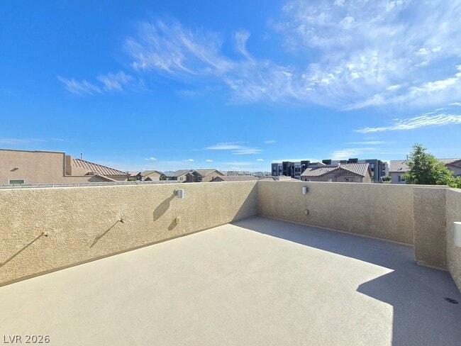 Building Photo - 8090 Ancient Oaks Ave