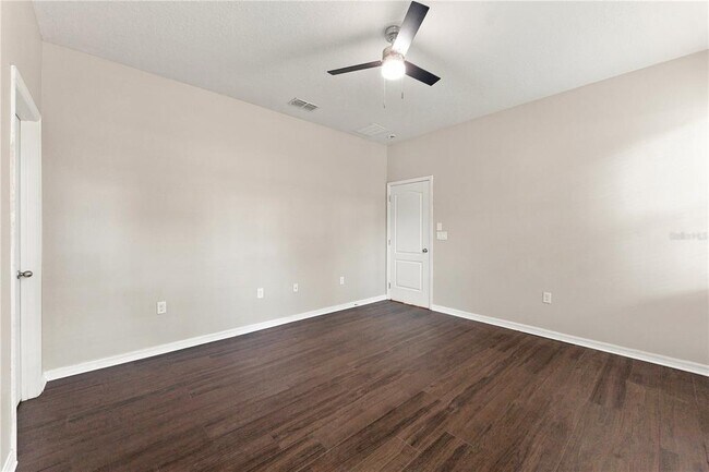 Building Photo - 17013 Vilesta Dr
