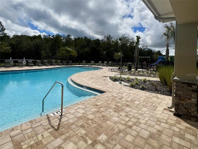 Building Photo - 3099 Skyline Lp