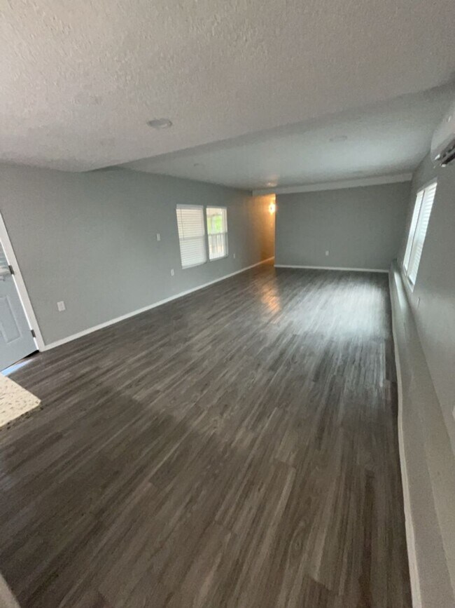 Building Photo - 4916 Moore Cir