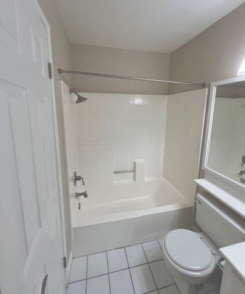 Building Photo - 31 Highpark Pl