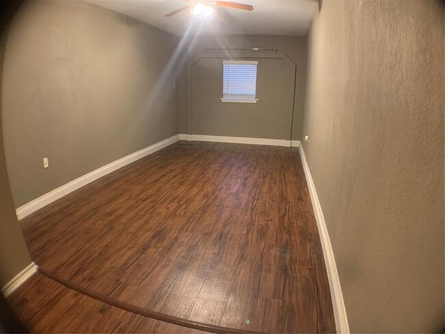 Building Photo - 16041 Stoneham Cir