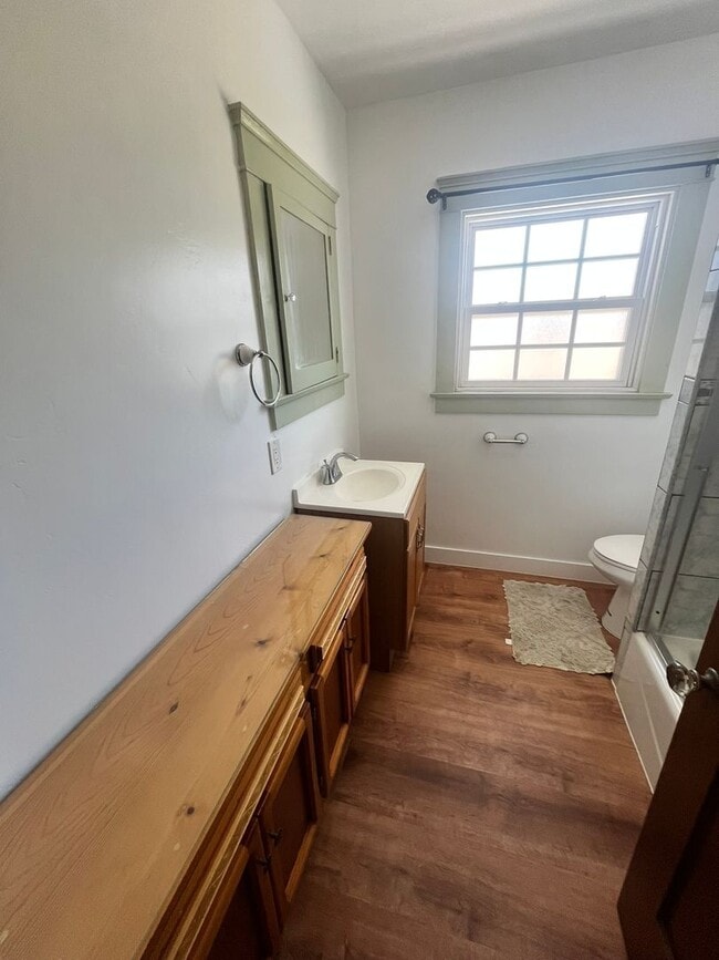 Building Photo - Well-Maintained San Diego Home with Classi...