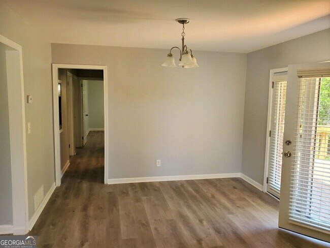 Building Photo - 4867 Flint Hill Rd SW