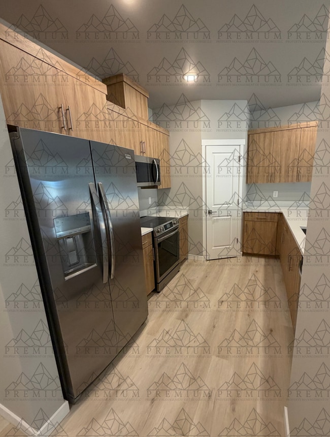 Building Photo - 1st MONTH FREE - 3 BED 2.5 BATH NEW BUILD!