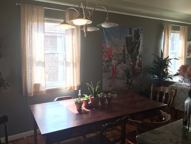 Building Photo - Live a Block Away from Sloan's Lake! Licen...