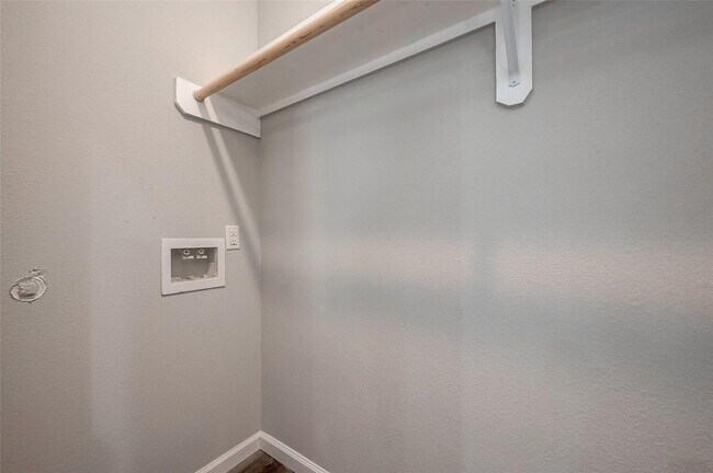 Building Photo - 4741 Bricker St