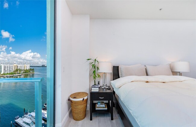 Building Photo - 7928 East Dr