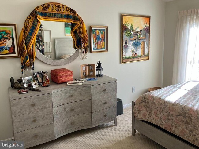 Building Photo - 913 Pleasant Dr